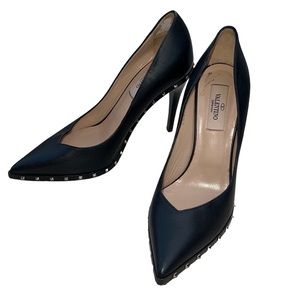 Valentino Garavani Rockstud classic pointy toe leather stiletto iconic studs
